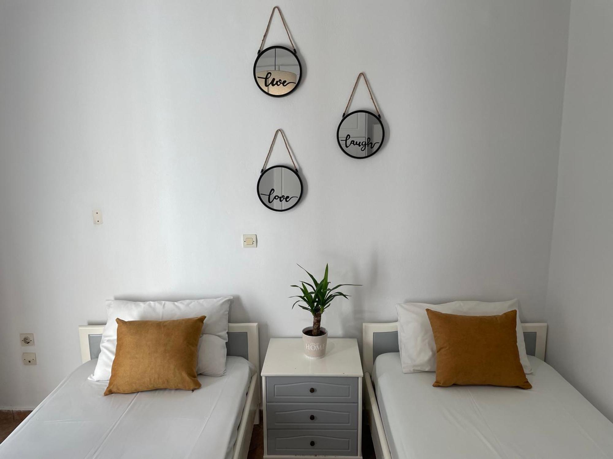 Andromahi Apartments & Suite Лаганас Екстериор снимка