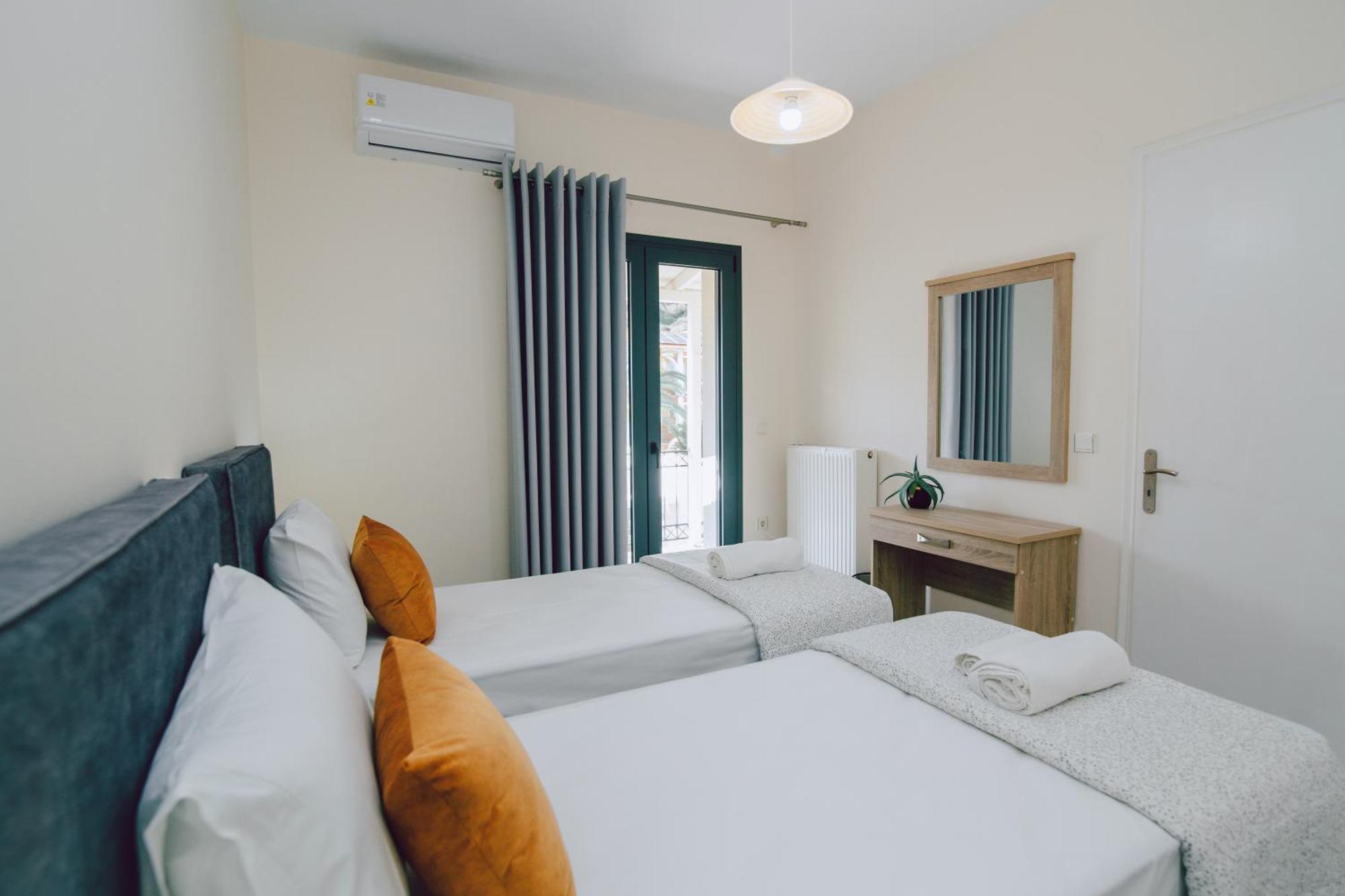 Andromahi Apartments & Suite Лаганас Екстериор снимка